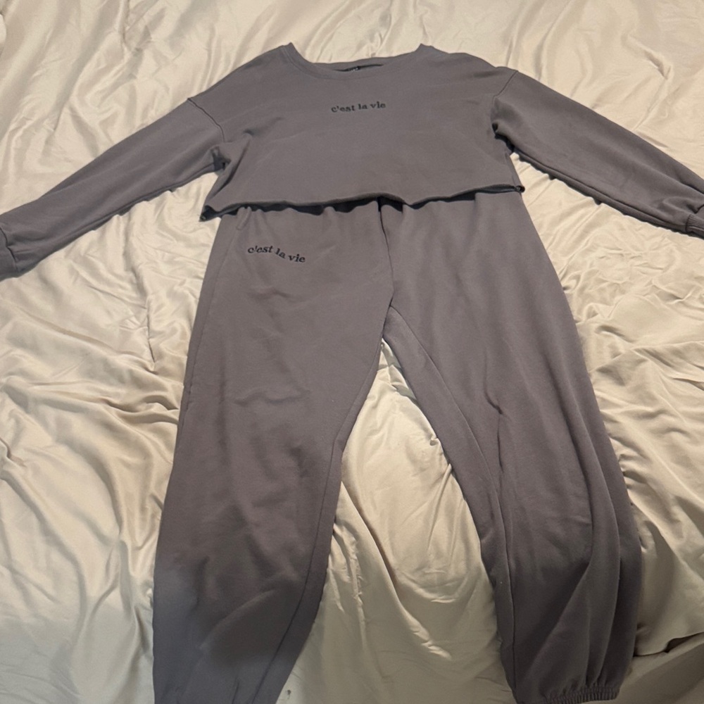 Chic Lavender Women's Jacket & Pants Set